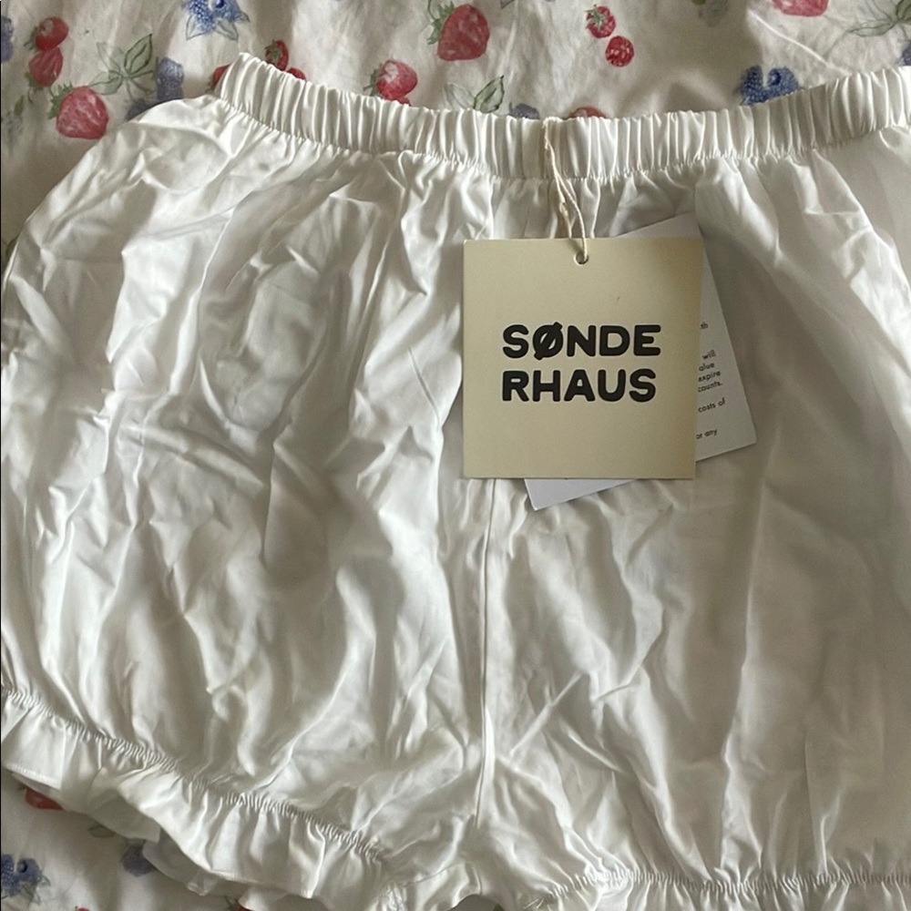 Sonderhaus Romeo Short